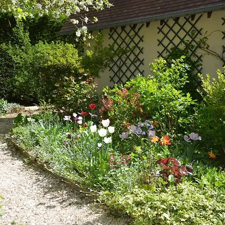 Le Clos Fleuri Bed & Breakfast