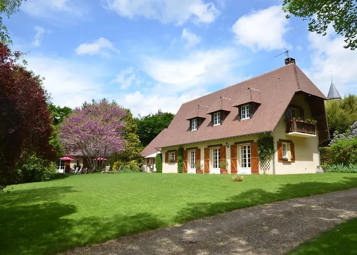 Le Clos Fleuri Bed & Breakfast 3*