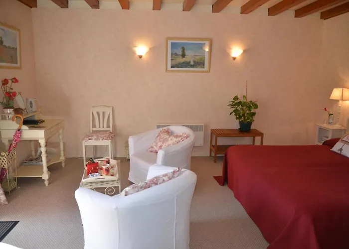 Le Clos Fleuri Bed & Breakfast 3*